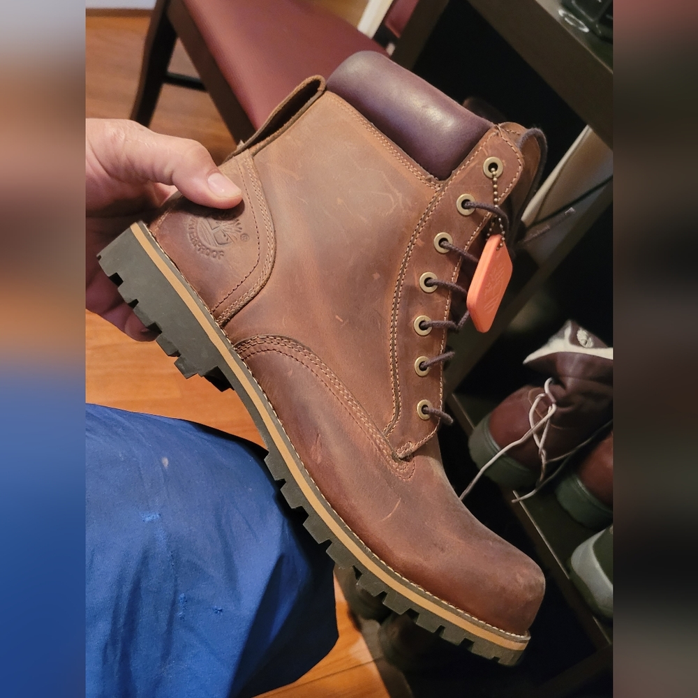 TIMBERLAND BOOTS